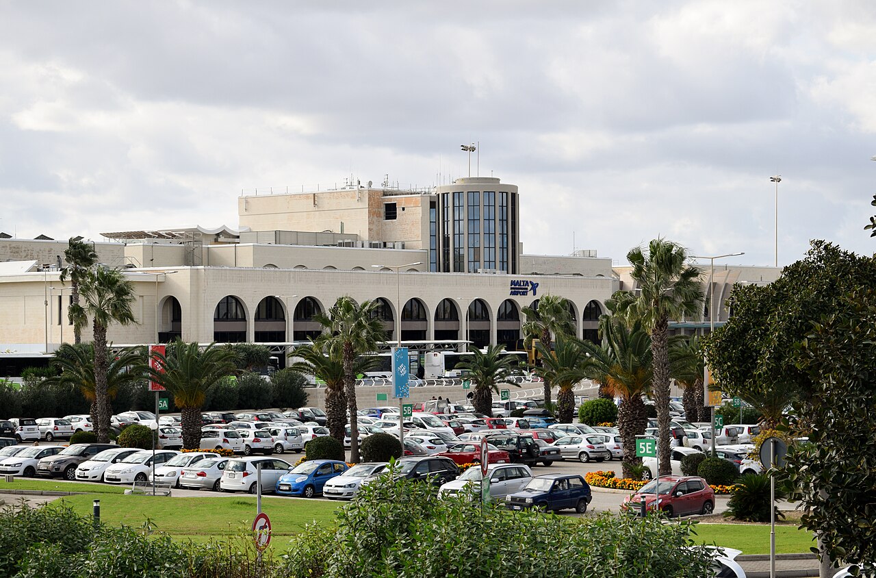 Malta internationella flygplats